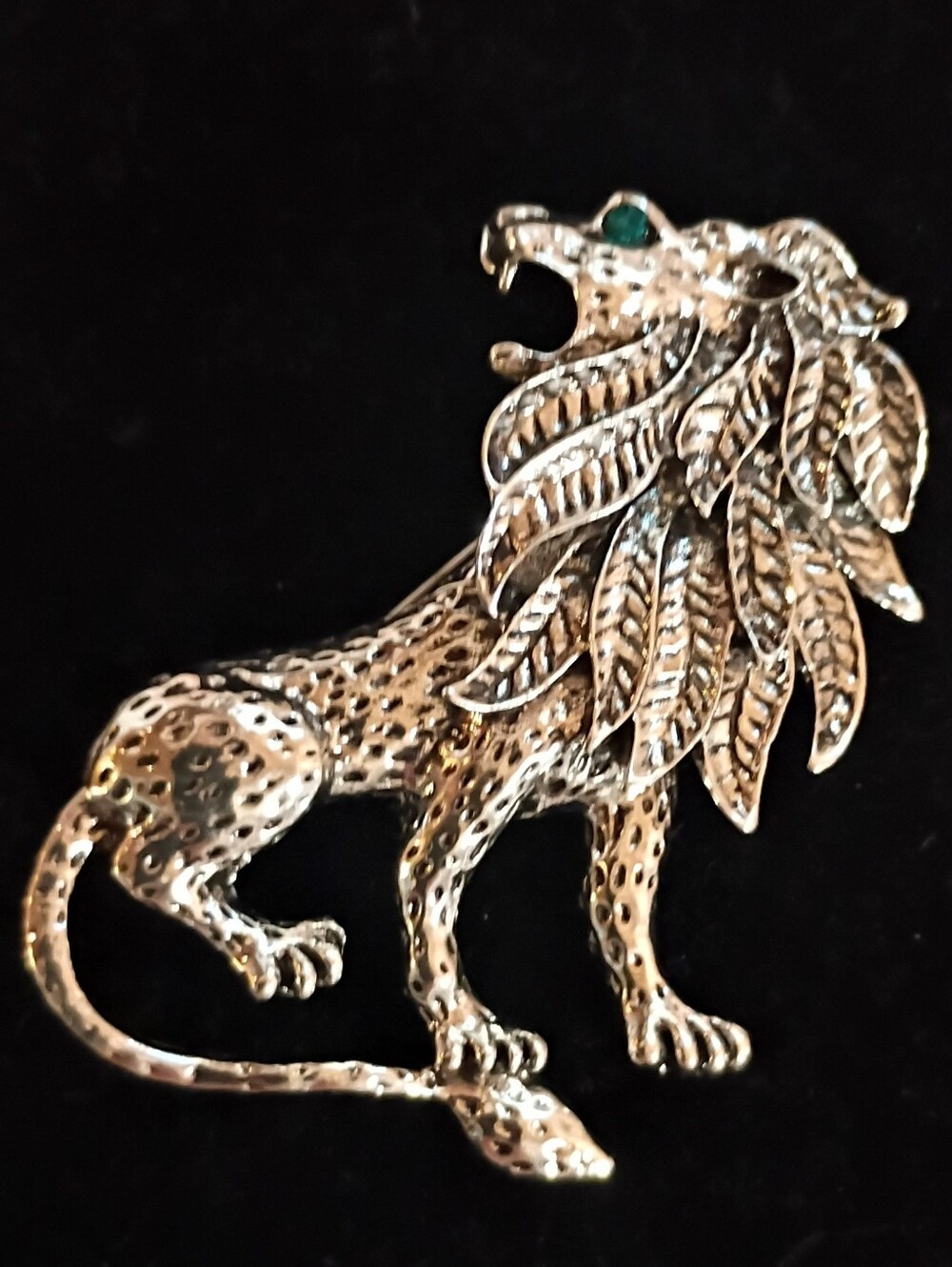 Silver Lion Brooch with Emerald Eye - Women's Jewelry New 3x2
